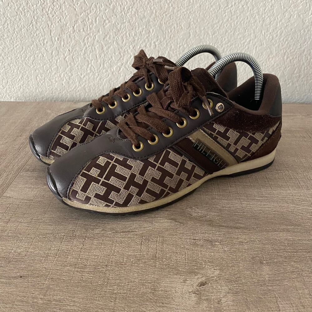Tommy Hilfiger Womens Thora Brown Canvas Signature Low Lace Up Sneaker Shoes 8.5